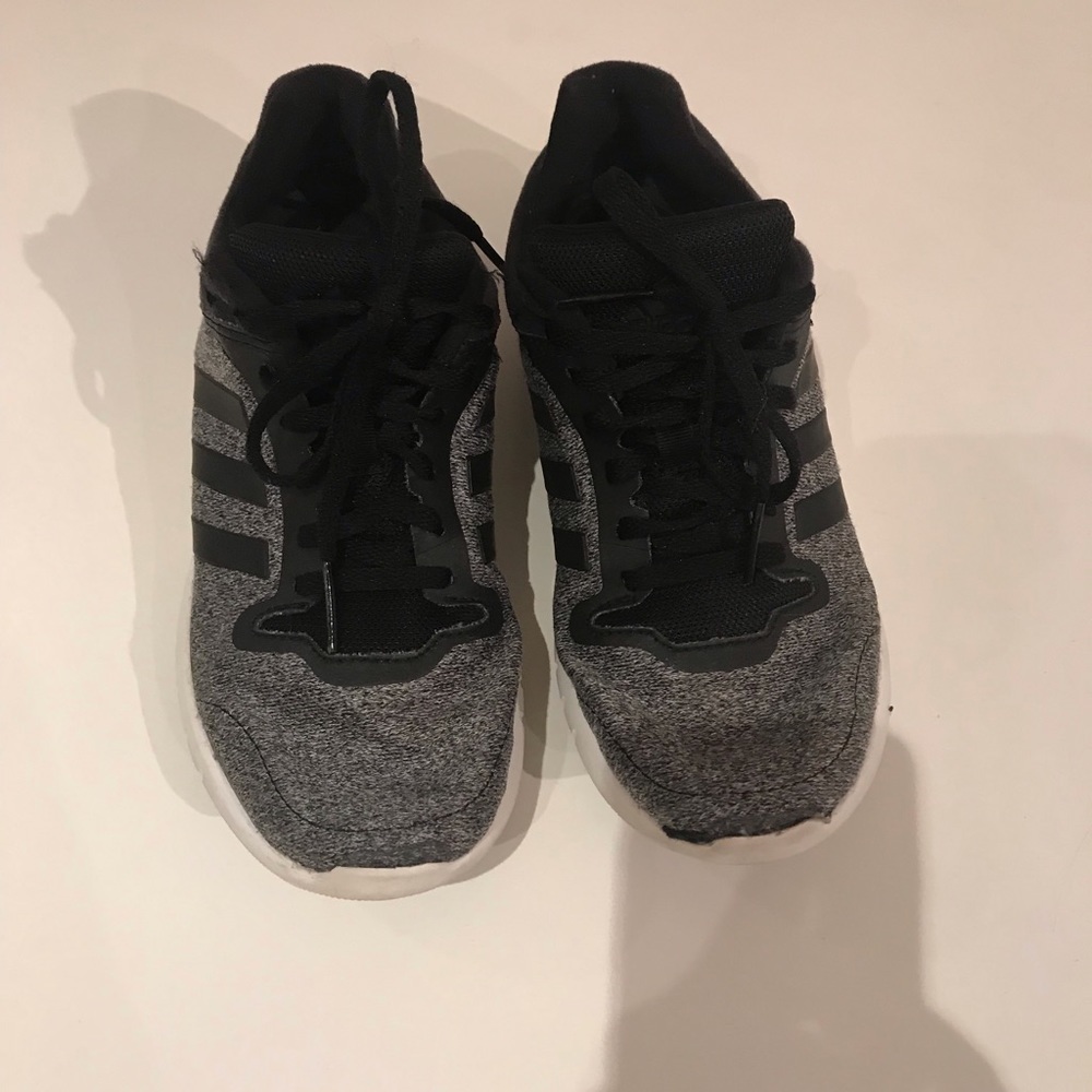 3/15$ Adidas shoes​